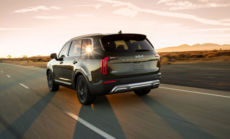 التصميم الخلفي للسيارة