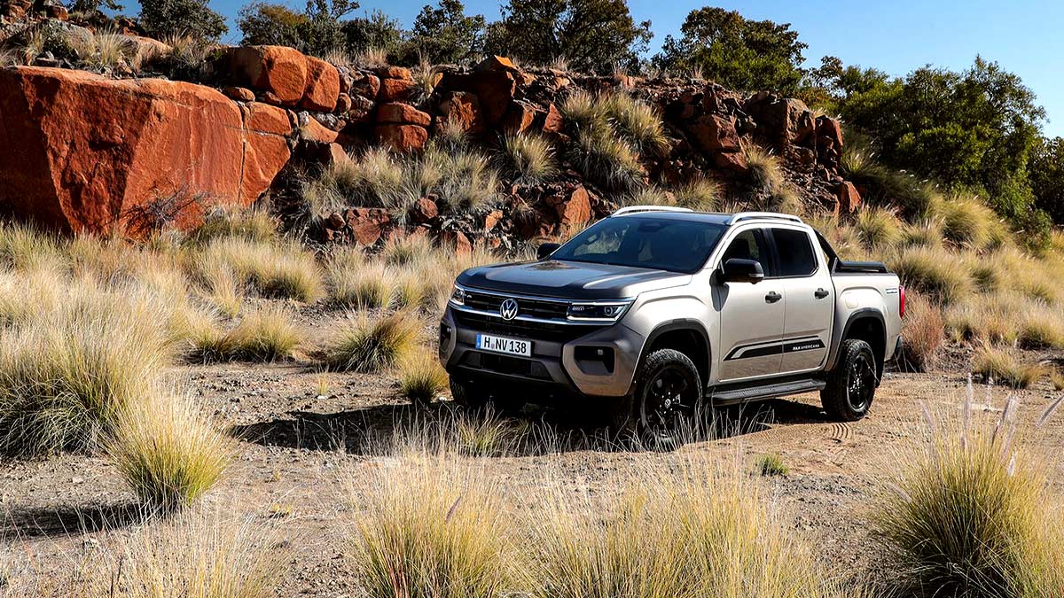 تعرّف على كل تفاصيل ومواصفات فولكس فاجن أماروك الجديدة مع قاعدة عجلات أكبر، وقدرات نفعية أفضل، وقوة تصل إلى 298 حصان. فولكس فاجن أماروك 2023 الجديدة