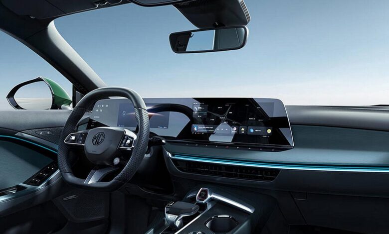 لوحة القيادة الخاصة بطراز MG7 2023