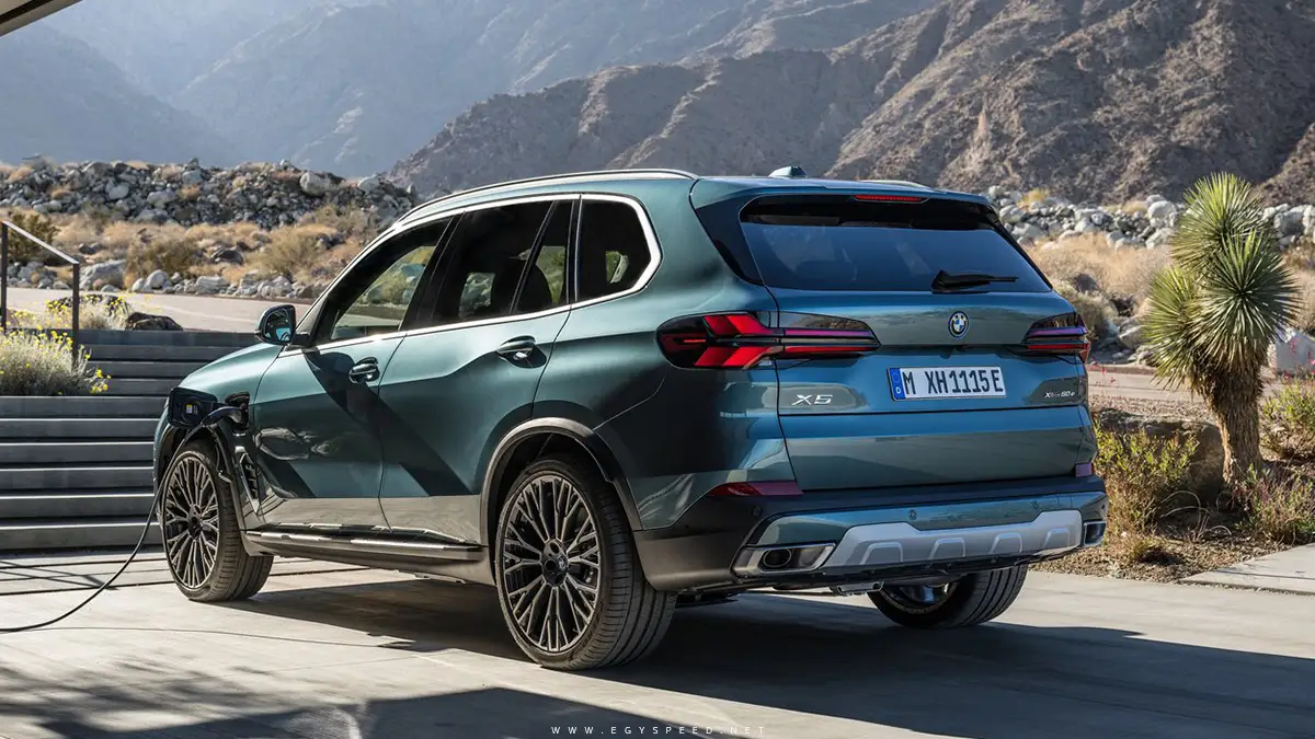 التصميم الخلفي لطراز BMW X5 2024