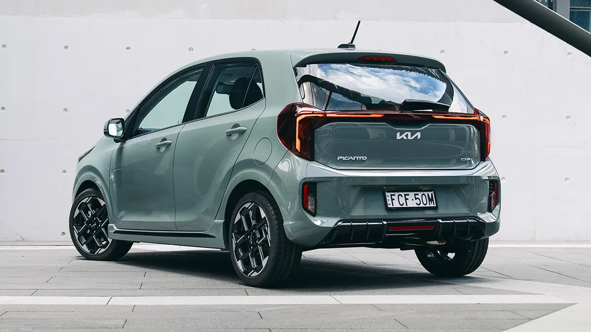 كيا بيكانتو 2024 في دولة الأمارات