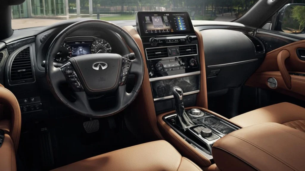 انفينتي QX80 2024