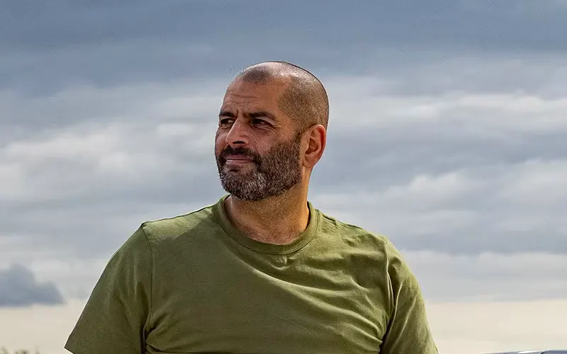 الصحفي البريطاني كريس هاريس