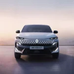 تصميم الواجهة الأمامية لطراز رينو فيلانت 2026 الجديد.