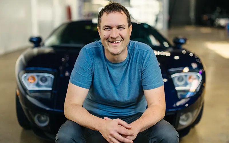 اليوتيوبر الأمريكي دوج ديميرو