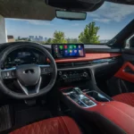 المقصورة الداخلية لطراز إنفينيتي QX65 2027 الجديد كلياً.