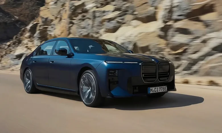 النسخة المحدثة من BMW الفئة السابعة 2027.