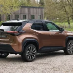 التصميم الخلفي لطراز تويوتا ياريس كروس 2027.