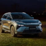 تتميز BYD Atto 8 بتصميم خارجي عصري وجذاب.