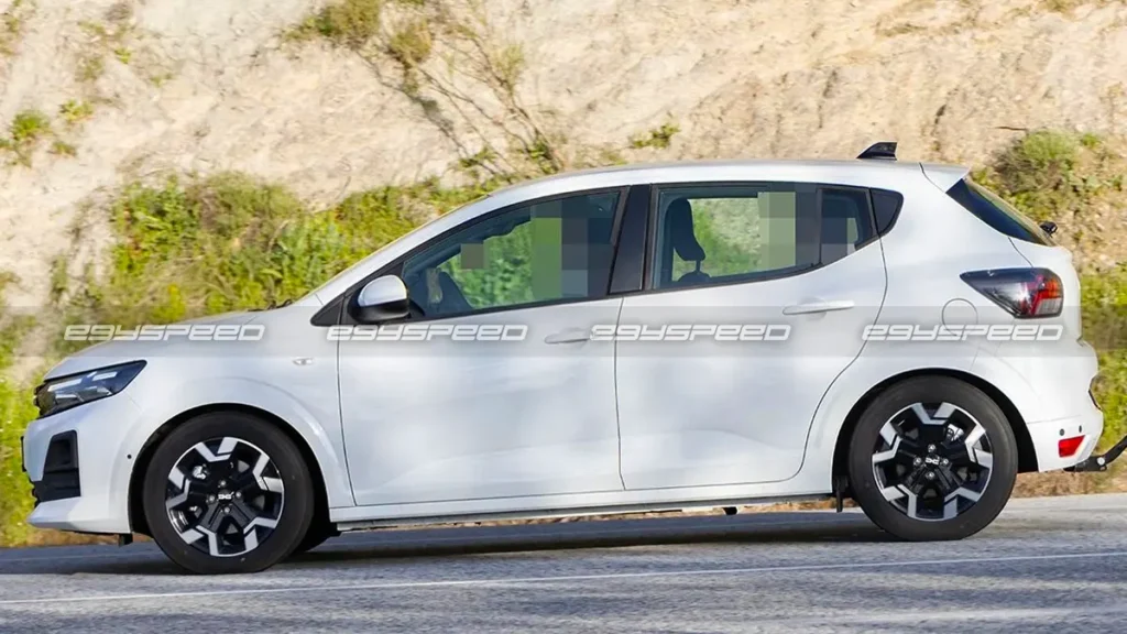 أولى صور وتفاصيل داسيا سانديرو الهجينة الجديدة.