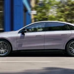 التصميم الجانبي للجيل الجديد من مرسيدس C-Class 2027.