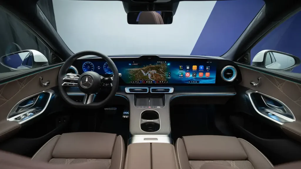 المقصورة الداخلية للجيل الجديد من مرسيدس C-Class 2027.