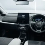 مقصورة تويوتا أكوا 2026 بنظام الترفيه الجديد.