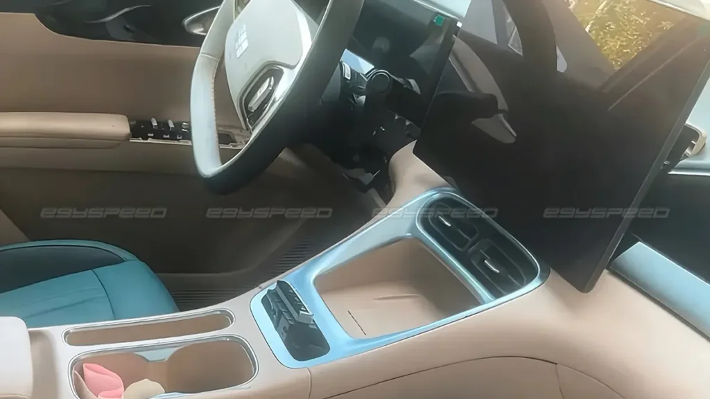 المقصورة الداخلية المجددة لطراز جيلي EX2 2027.