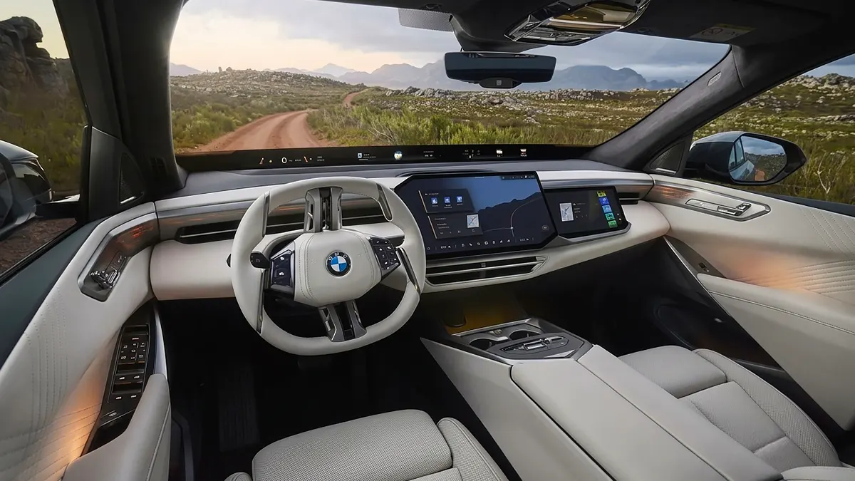 المقصورة الداخلية لطراز BMW X5 2027 الجديد كلياً.
