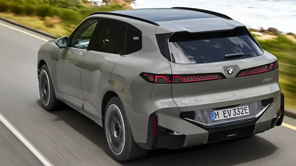 التصميم الخلفي للجيل الجديد من BMW X5 2027.
