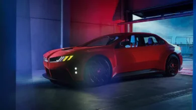 طراز BMW M CONCEPT NEUE KLASSE الاختباري والذي يعرض خطوط BMW iM3 الجديدة.