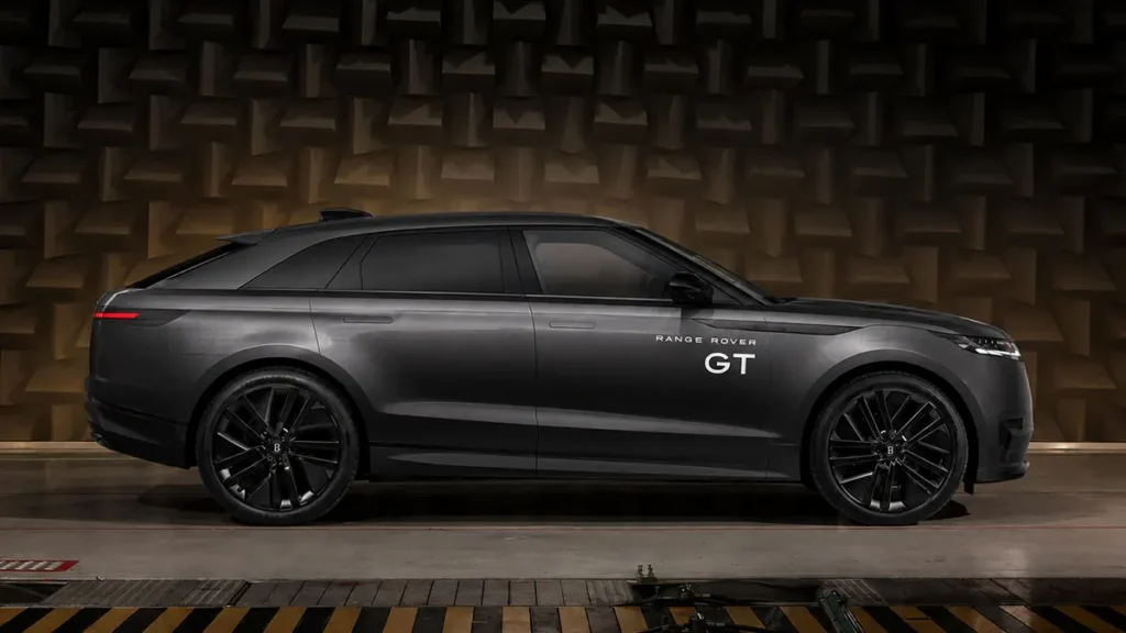 التصميم الجانبي المتوقع لطراز لاند روفر رينج روفر GT الجديد كلياً.