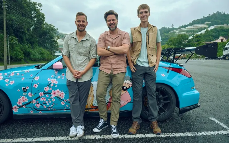 فريق مُقدمي برنامج The Grand Tour الجديد.